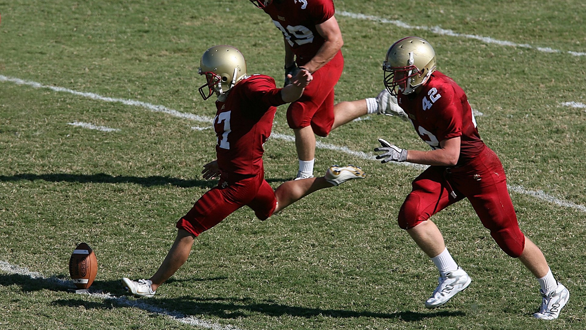 国家体育总局通报校园足球特色学校扩展计划,教育部_全国已认定2.7万所校园足球特色学校